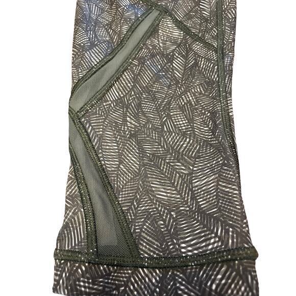 Lululemon Cool To Street Crop Jazzy White Gator Green Sage Green Legging‎ Size 4 - Picture 5 of 15